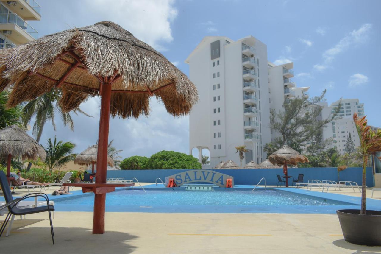 Luxury Caribbean Condos By Salvia Cancun Beachfront Bagian luar foto