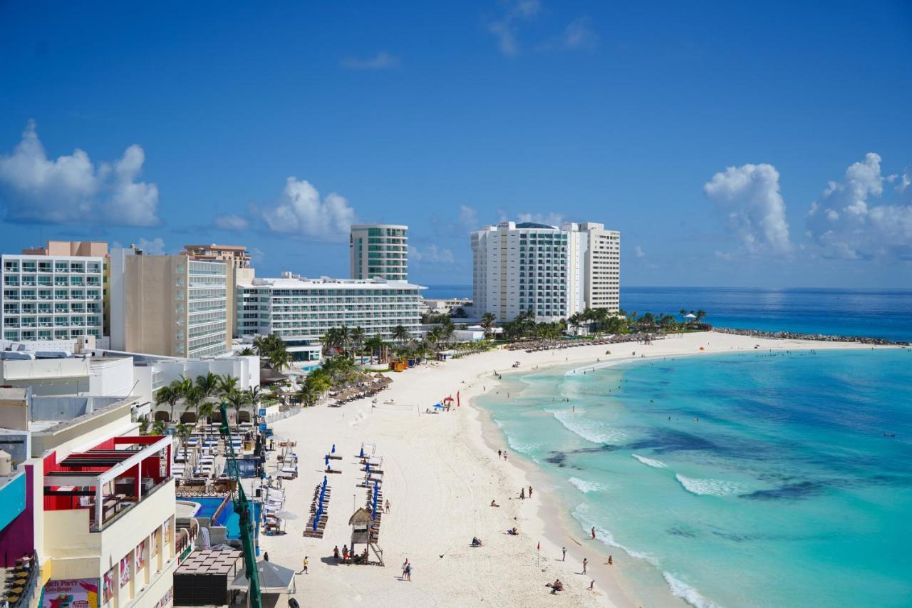 Luxury Caribbean Condos By Salvia Cancun Beachfront Bagian luar foto